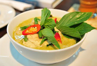 Green Curry with Chicken (Kaeng Kiew Wan Kai)
